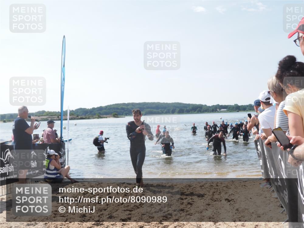 22.06.2025 - Viking Triathlon MichiJ http://msf.ph/oto/8090989 22.06.2025 10:38:22 Schwimmen 61, 72, 89, 209, 269, 398, 419, 428, 447, 509, 535, 603, 662 meine-sportfotos.de