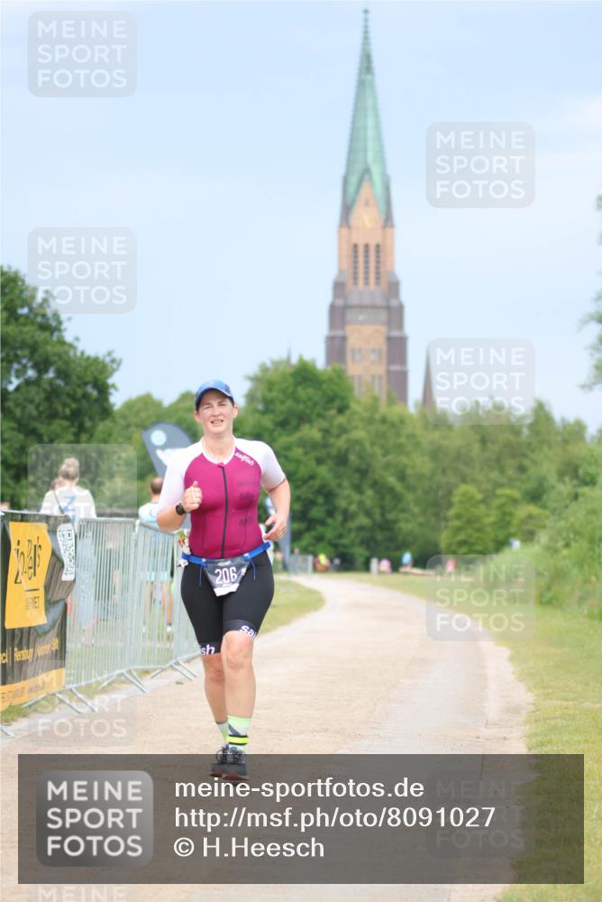22.06.2025 - Viking Triathlon H.Heesch http://msf.ph/oto/8091027 22.06.2025 17:00:28 Laufen 206 meine-sportfotos.de