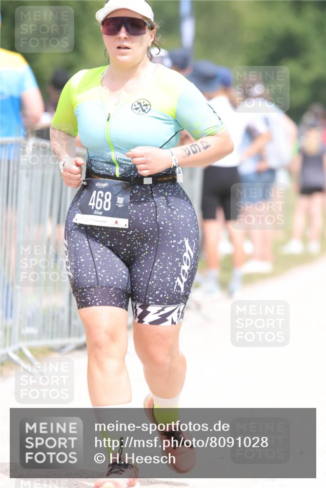 22.06.2025 - Viking Triathlon H.Heesch http://msf.ph/oto/8091028 22.06.2025 15:10:35 Laufen 468 meine-sportfotos.de