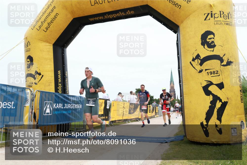 22.06.2025 - Viking Triathlon H.Heesch http://msf.ph/oto/8091036 22.06.2025 13:42:21 Laufen 89, 132, 209, 326, 493, 621 meine-sportfotos.de