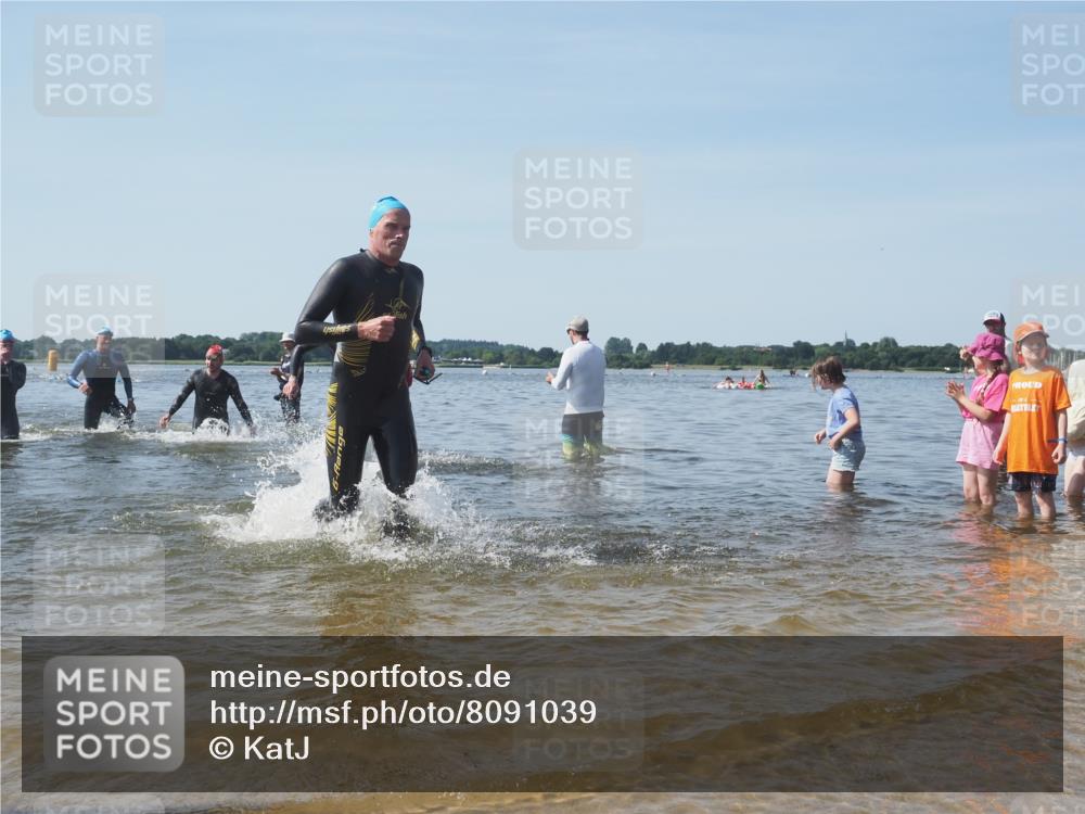 22.06.2025 - Viking Triathlon KatJ http://msf.ph/oto/8091039 22.06.2025 10:27:06 Schwimmen 52, 81, 145, 288, 623, 661 meine-sportfotos.de