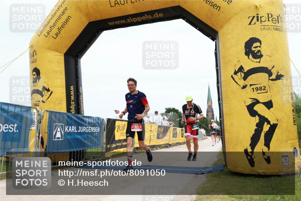 22.06.2025 - Viking Triathlon H.Heesch http://msf.ph/oto/8091050 22.06.2025 13:42:22 Laufen 132, 209, 320, 326, 493, 621 meine-sportfotos.de