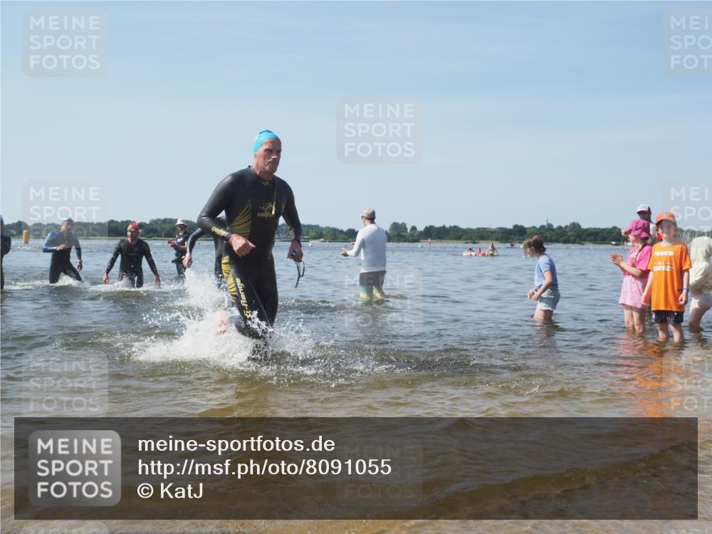 22.06.2025 - Viking Triathlon KatJ http://msf.ph/oto/8091055 22.06.2025 10:27:06 Schwimmen 52, 81, 145, 288, 623, 661 meine-sportfotos.de