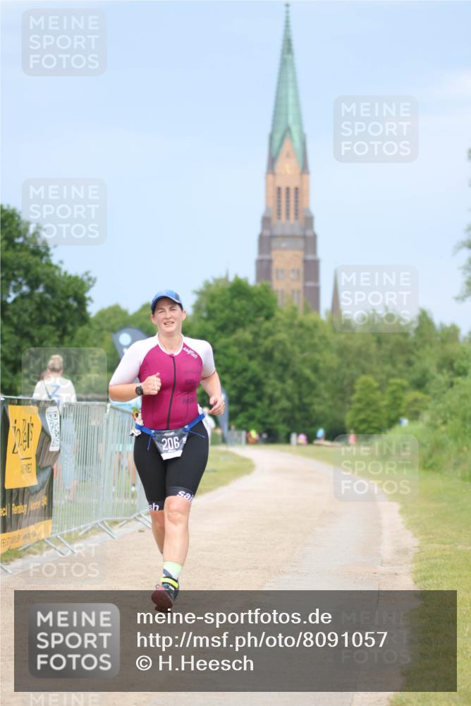 22.06.2025 - Viking Triathlon H.Heesch http://msf.ph/oto/8091057 22.06.2025 17:00:28 Laufen 206 meine-sportfotos.de