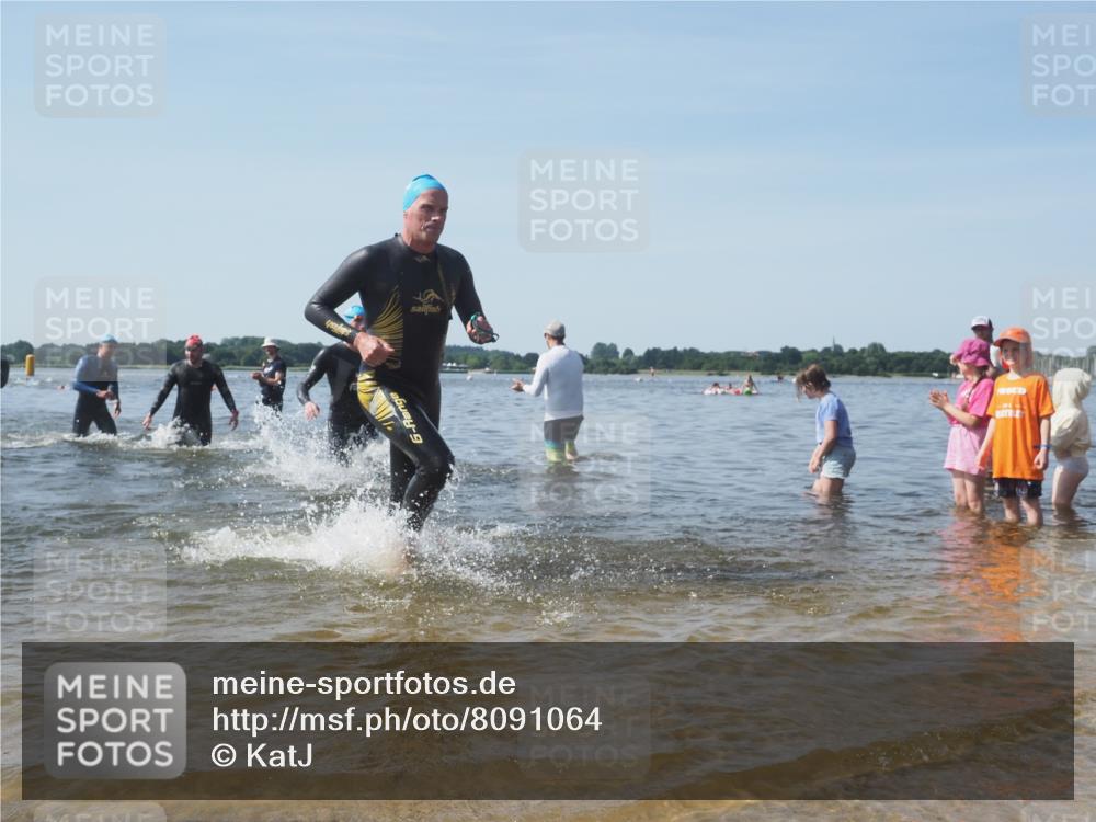 22.06.2025 - Viking Triathlon KatJ http://msf.ph/oto/8091064 22.06.2025 10:27:06 Schwimmen 52, 81, 145, 288, 623, 661 meine-sportfotos.de