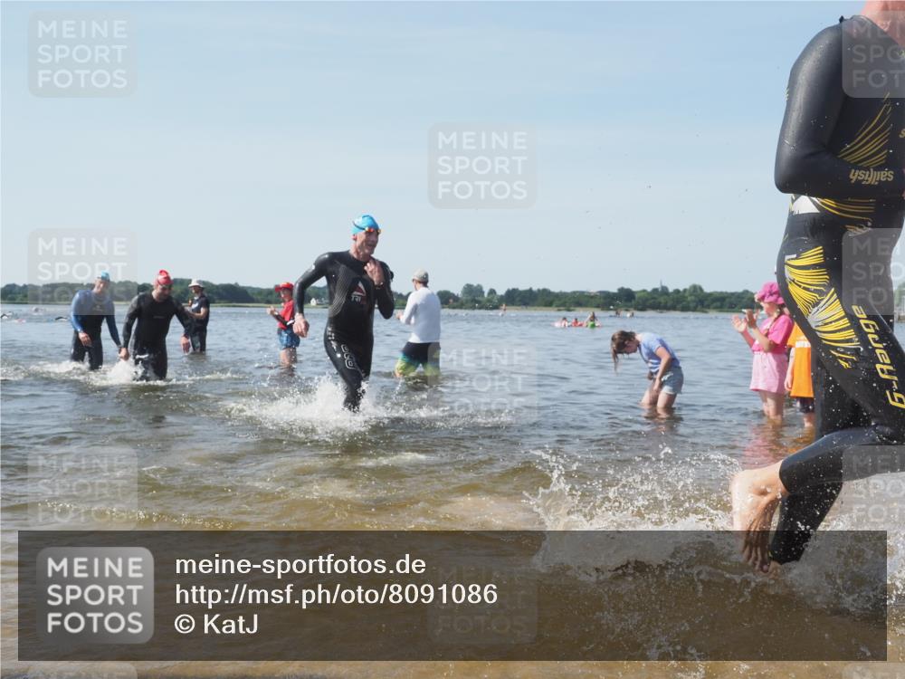 22.06.2025 - Viking Triathlon KatJ http://msf.ph/oto/8091086 22.06.2025 10:27:07 Schwimmen 52, 81, 145, 288, 623 meine-sportfotos.de