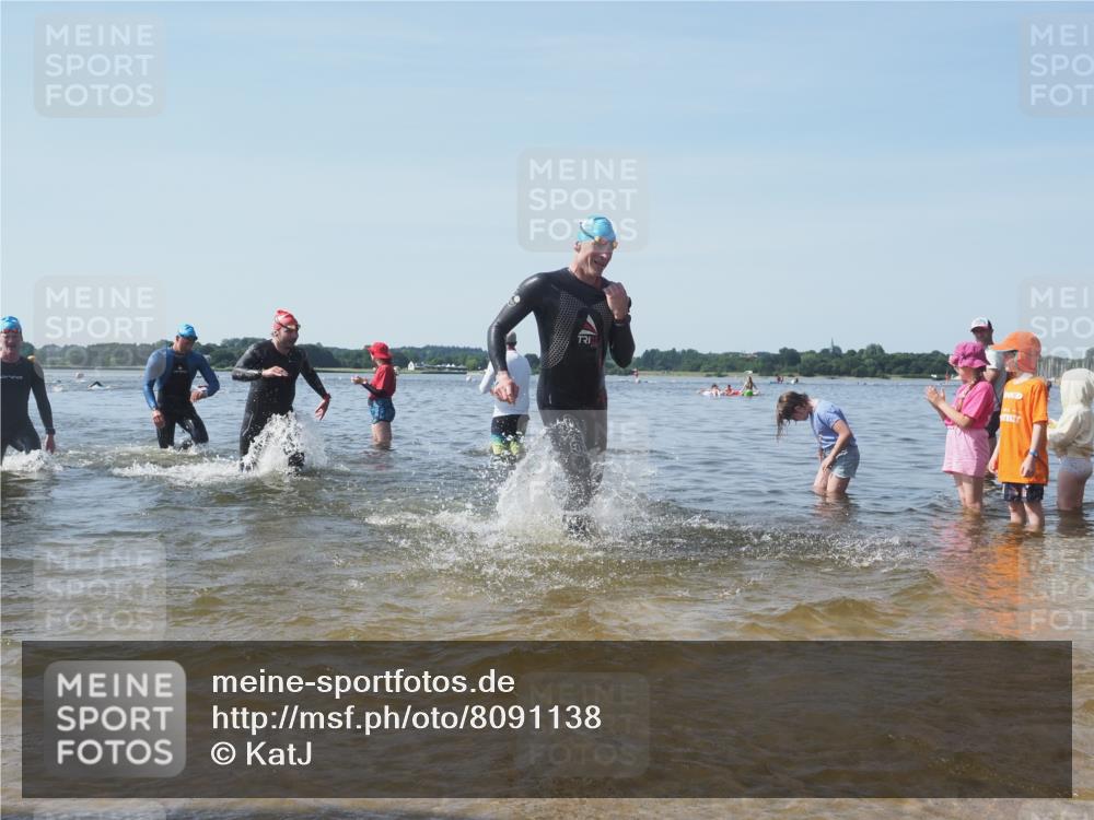 22.06.2025 - Viking Triathlon KatJ http://msf.ph/oto/8091138 22.06.2025 10:27:08 Schwimmen 52, 81, 145, 288, 623 meine-sportfotos.de