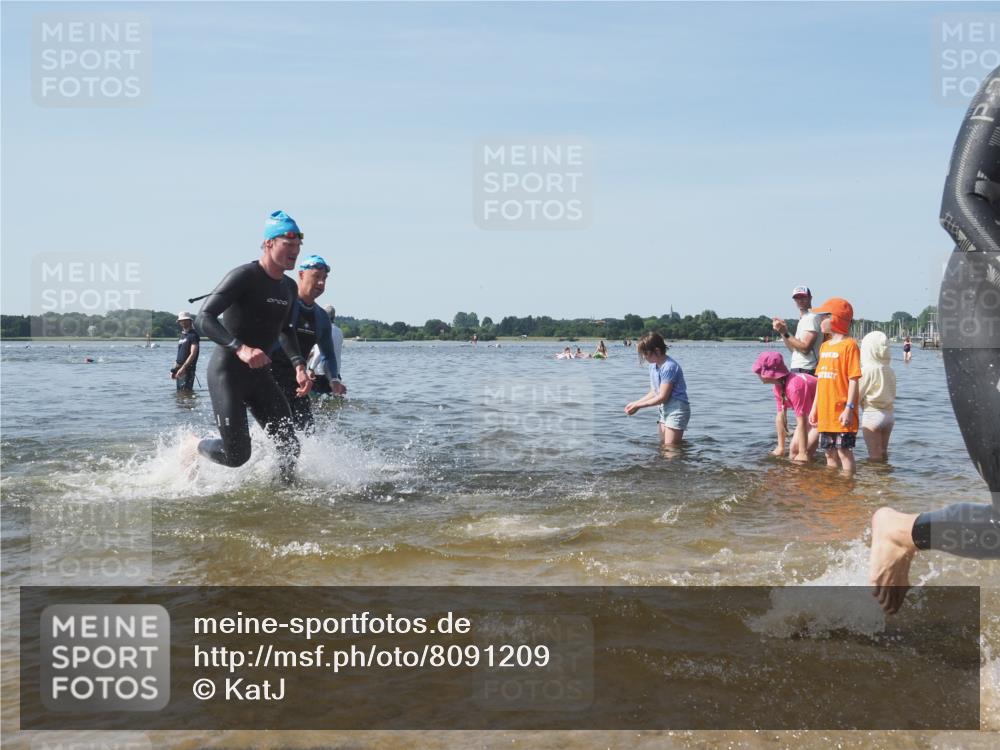 22.06.2025 - Viking Triathlon KatJ http://msf.ph/oto/8091209 22.06.2025 10:27:11 Schwimmen 52, 81, 145, 623 meine-sportfotos.de