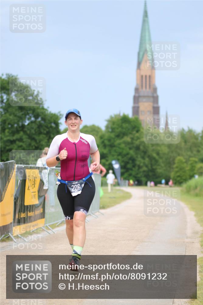 22.06.2025 - Viking Triathlon H.Heesch http://msf.ph/oto/8091232 22.06.2025 17:00:29 Laufen 206 meine-sportfotos.de