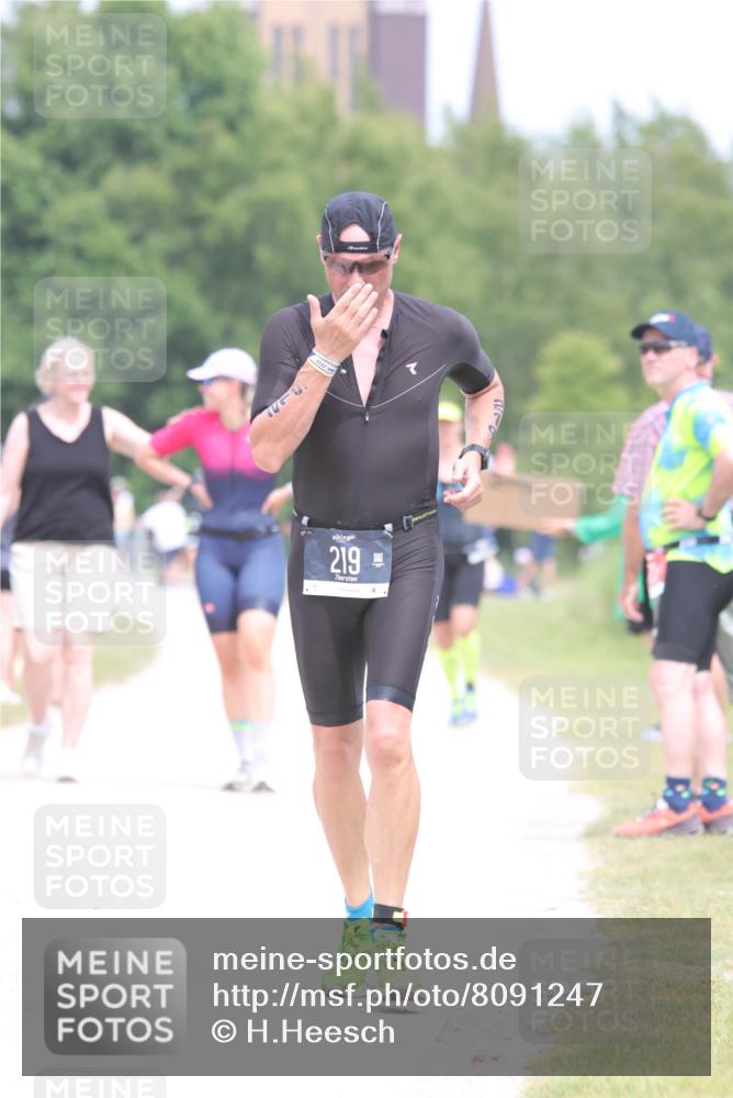 22.06.2025 - Viking Triathlon H.Heesch http://msf.ph/oto/8091247 22.06.2025 15:11:18 Laufen 219, 462 meine-sportfotos.de
