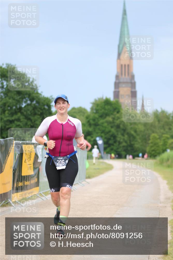 22.06.2025 - Viking Triathlon H.Heesch http://msf.ph/oto/8091256 22.06.2025 17:00:29 Laufen 206 meine-sportfotos.de