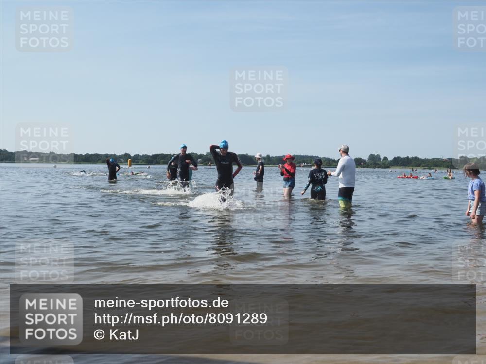 22.06.2025 - Viking Triathlon KatJ http://msf.ph/oto/8091289 22.06.2025 10:27:33 Schwimmen 1, 176, 272, 286, 611 meine-sportfotos.de