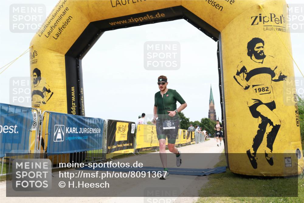 22.06.2025 - Viking Triathlon H.Heesch http://msf.ph/oto/8091367 22.06.2025 13:44:07 Laufen 186 meine-sportfotos.de