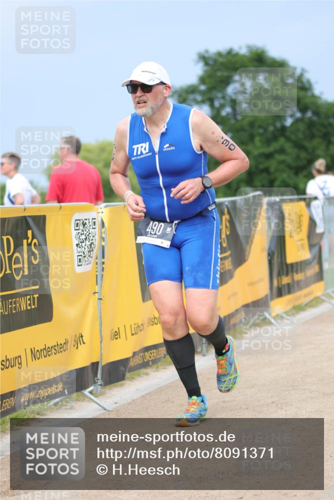 22.06.2025 - Viking Triathlon H.Heesch http://msf.ph/oto/8091371 22.06.2025 17:01:36 Laufen 490 meine-sportfotos.de