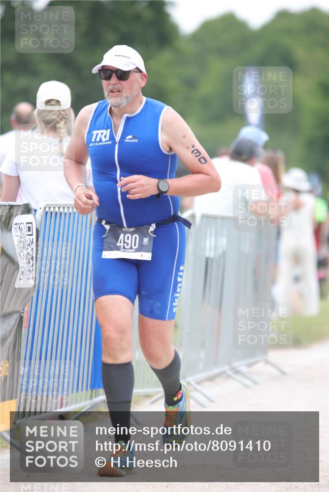 22.06.2025 - Viking Triathlon H.Heesch http://msf.ph/oto/8091410 22.06.2025 16:02:25 Laufen 102, 206, 471, 490 meine-sportfotos.de