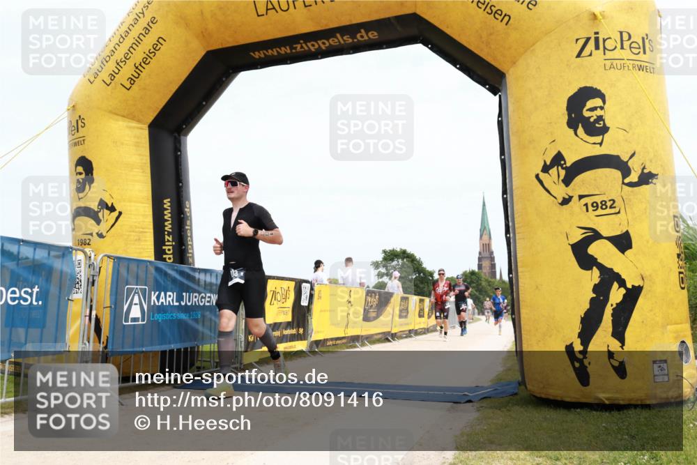 22.06.2025 - Viking Triathlon H.Heesch http://msf.ph/oto/8091416 22.06.2025 13:44:42 Laufen 103, 216, 506 meine-sportfotos.de
