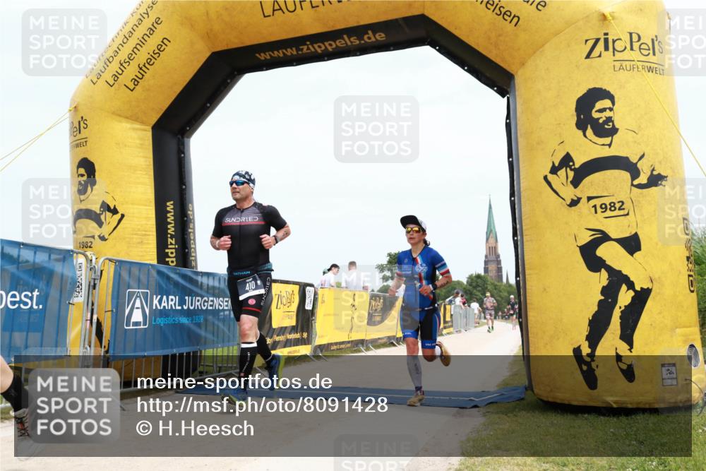 22.06.2025 - Viking Triathlon H.Heesch http://msf.ph/oto/8091428 22.06.2025 13:44:47 Laufen 103, 137, 410, 506 meine-sportfotos.de