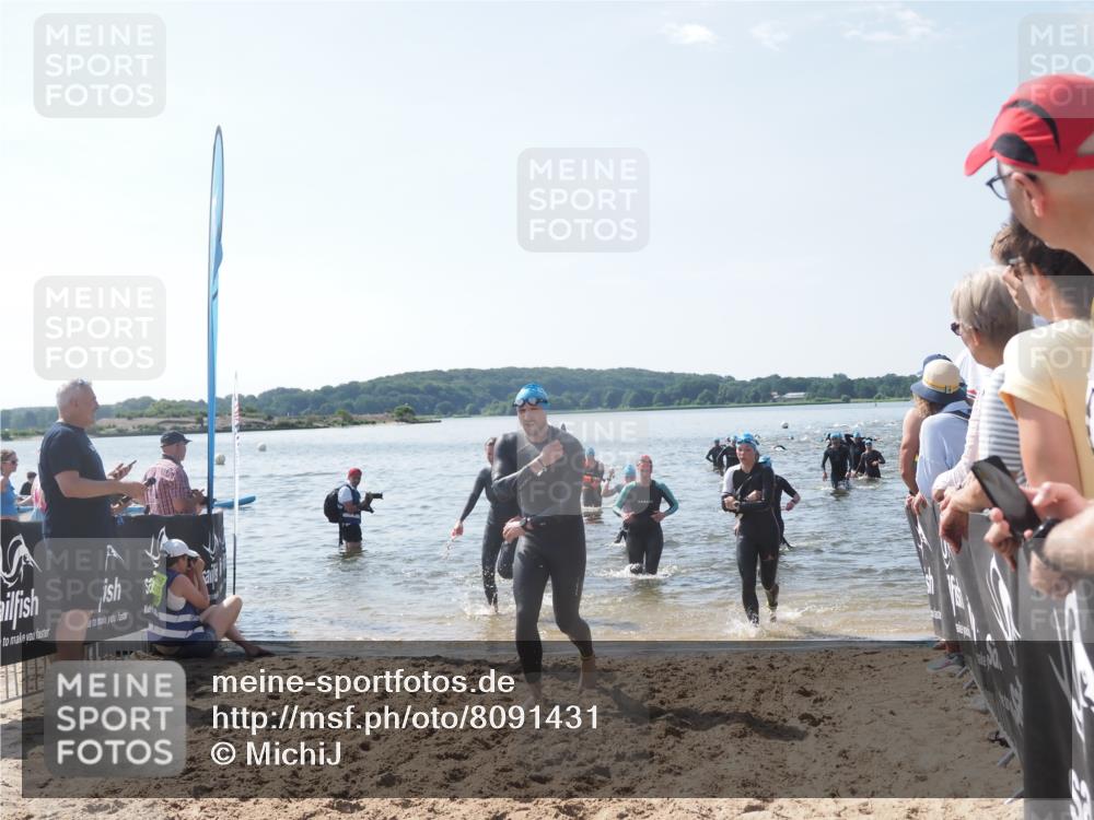 22.06.2025 - Viking Triathlon MichiJ http://msf.ph/oto/8091431 22.06.2025 10:38:41 Schwimmen 22, 85, 135, 156, 164, 211, 215, 315, 327, 419, 601, 603, 659 meine-sportfotos.de