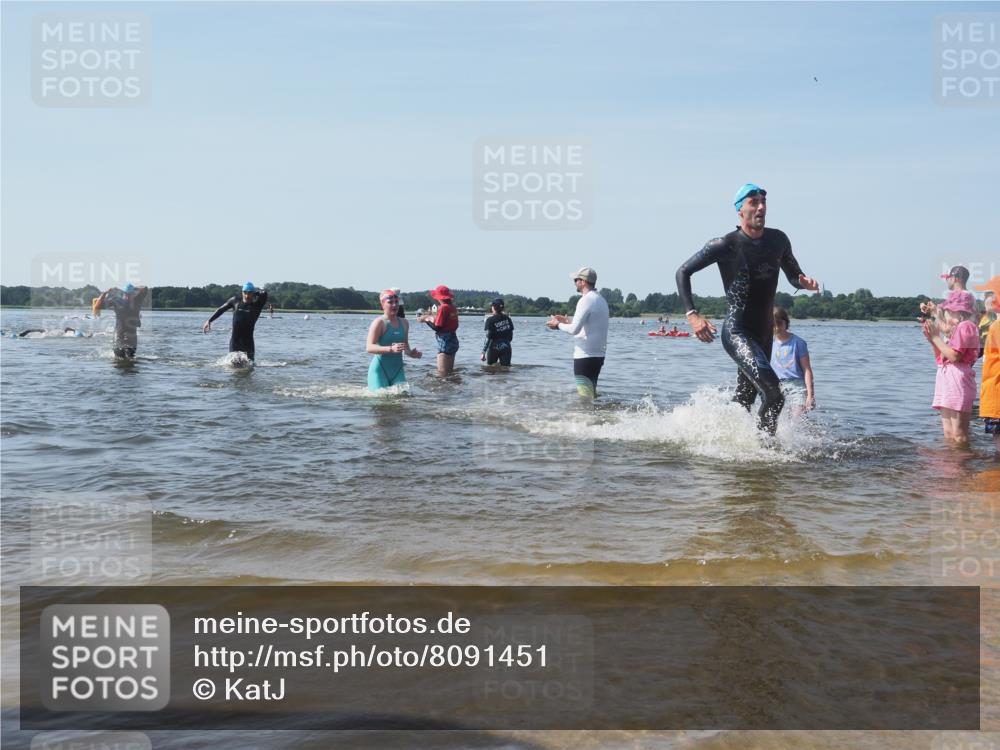 22.06.2025 - Viking Triathlon KatJ http://msf.ph/oto/8091451 22.06.2025 10:27:38 Schwimmen 1, 176, 230, 272, 286, 611 meine-sportfotos.de