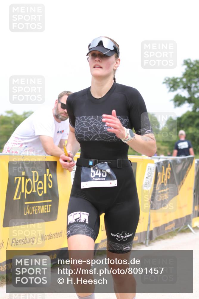 22.06.2025 - Viking Triathlon H.Heesch http://msf.ph/oto/8091457 22.06.2025 15:11:48 Laufen 283, 549 meine-sportfotos.de