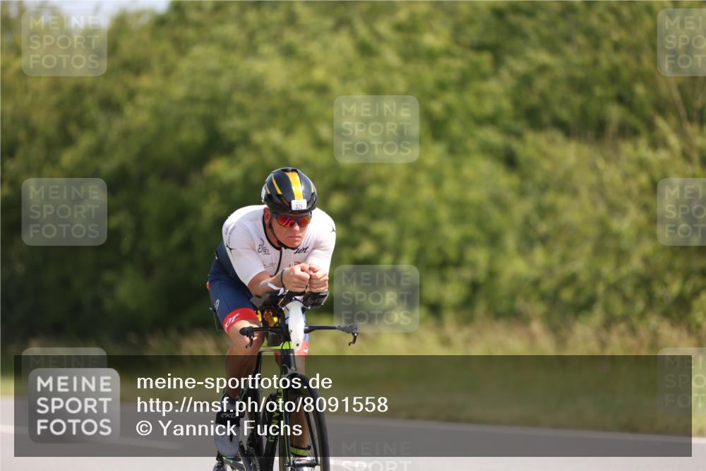 22.06.2025 - Viking Triathlon Yannick Fuchs http://msf.ph/oto/8091558 22.06.2025 11:10:54 Radfahren 329, 346, 637 meine-sportfotos.de