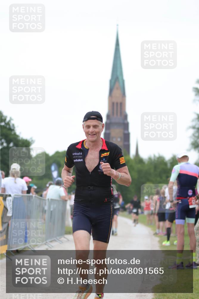 22.06.2025 - Viking Triathlon H.Heesch http://msf.ph/oto/8091565 22.06.2025 16:02:32 Laufen 102, 183, 490 meine-sportfotos.de