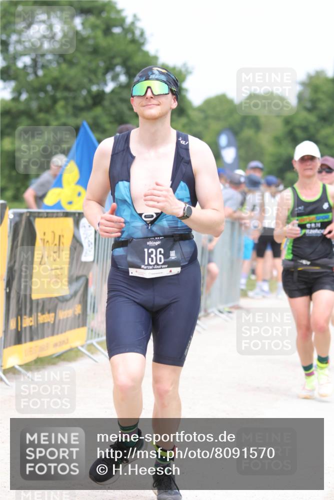 22.06.2025 - Viking Triathlon H.Heesch http://msf.ph/oto/8091570 22.06.2025 15:12:02 Laufen 136, 525, 636 meine-sportfotos.de