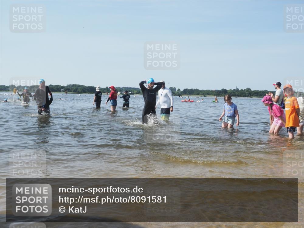 22.06.2025 - Viking Triathlon KatJ http://msf.ph/oto/8091581 22.06.2025 10:27:43 Schwimmen 1, 176, 198, 230, 534, 611 meine-sportfotos.de