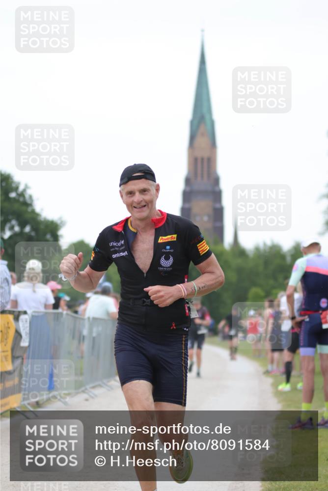 22.06.2025 - Viking Triathlon H.Heesch http://msf.ph/oto/8091584 22.06.2025 16:02:32 Laufen 102, 183, 490 meine-sportfotos.de