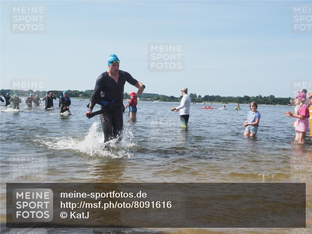 22.06.2025 - Viking Triathlon KatJ http://msf.ph/oto/8091616 22.06.2025 10:27:47 Schwimmen 1, 90, 176, 198, 230, 289, 534, 616 meine-sportfotos.de