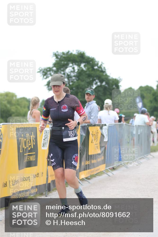 22.06.2025 - Viking Triathlon H.Heesch http://msf.ph/oto/8091662 22.06.2025 16:02:39 Laufen 183, 403 meine-sportfotos.de