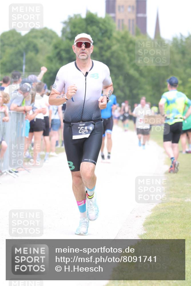 22.06.2025 - Viking Triathlon H.Heesch http://msf.ph/oto/8091741 22.06.2025 15:12:25 Laufen 254, 454 meine-sportfotos.de