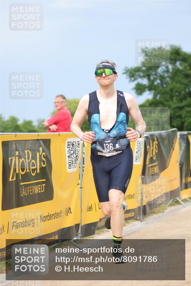 22.06.2025 - Viking Triathlon H.Heesch http://msf.ph/oto/8091786 22.06.2025 17:02:37 Laufen 136 meine-sportfotos.de