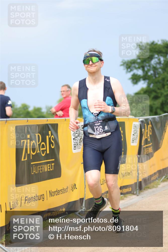 22.06.2025 - Viking Triathlon H.Heesch http://msf.ph/oto/8091804 22.06.2025 17:02:37 Laufen 136 meine-sportfotos.de