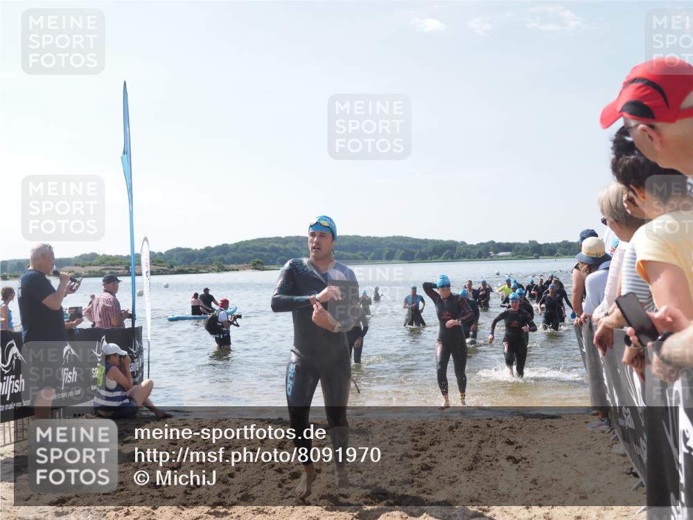 22.06.2025 - Viking Triathlon MichiJ http://msf.ph/oto/8091970 22.06.2025 10:38:58 Schwimmen 26, 40, 57, 79, 135, 148, 181, 185, 210, 211, 336, 408, 416, 451, 654 meine-sportfotos.de