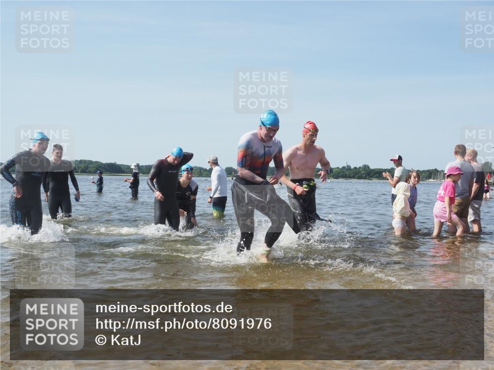 22.06.2025 - Viking Triathlon KatJ http://msf.ph/oto/8091976 22.06.2025 10:28:03 Schwimmen 14, 90, 178, 196, 289, 367, 401, 616 meine-sportfotos.de