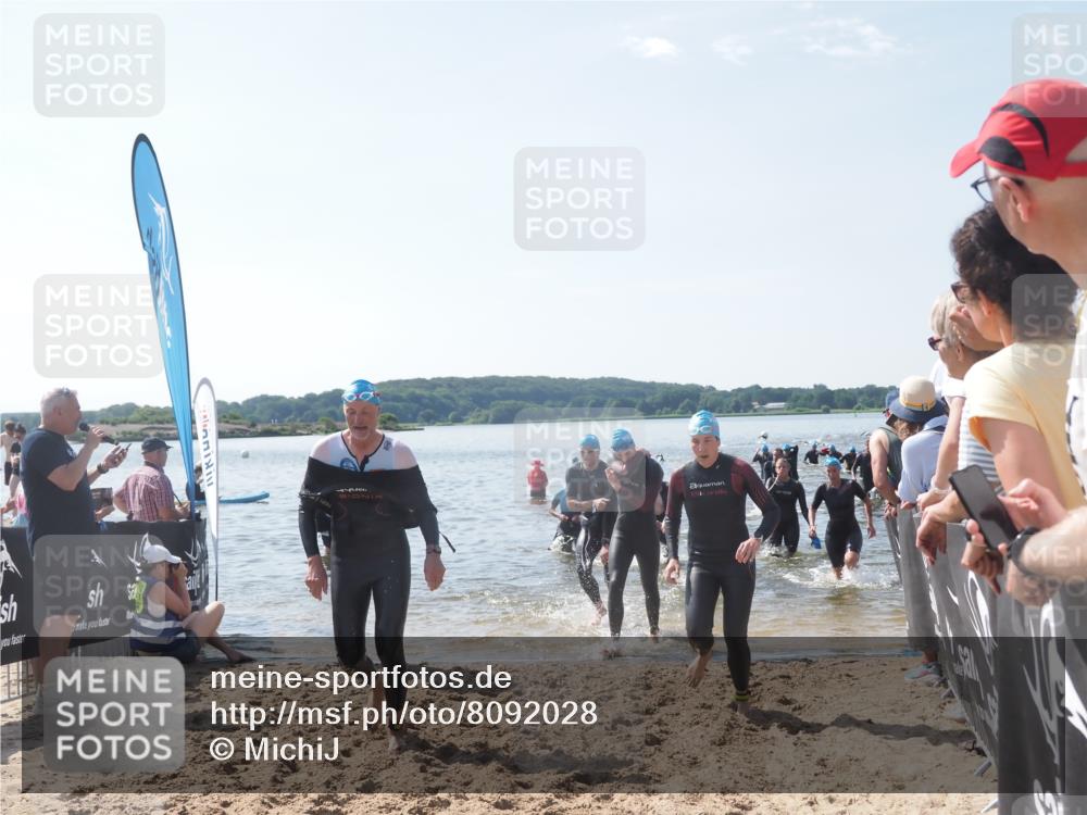 22.06.2025 - Viking Triathlon MichiJ http://msf.ph/oto/8092028 22.06.2025 10:39:04 Schwimmen 26, 40, 57, 79, 148, 181, 185, 210, 295, 351, 408, 416, 451, 654 meine-sportfotos.de