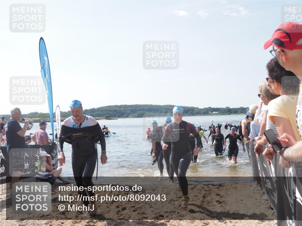 22.06.2025 - Viking Triathlon MichiJ http://msf.ph/oto/8092043 22.06.2025 10:39:05 Schwimmen 26, 40, 57, 79, 148, 181, 185, 210, 276, 295, 351, 408, 416, 451, 654 meine-sportfotos.de