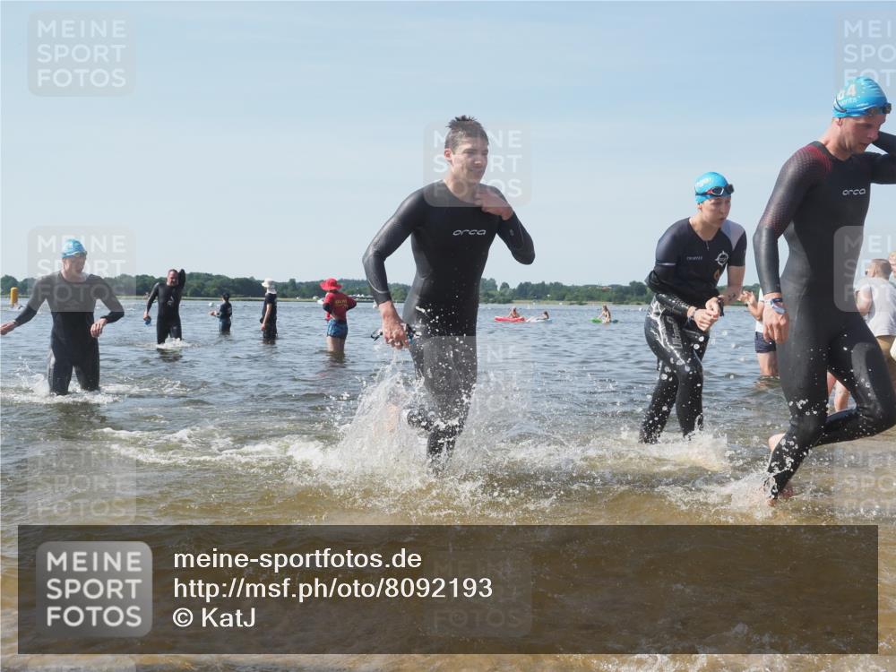 22.06.2025 - Viking Triathlon KatJ http://msf.ph/oto/8092193 22.06.2025 10:28:07 Schwimmen 14, 90, 178, 196, 289, 367, 401, 616 meine-sportfotos.de