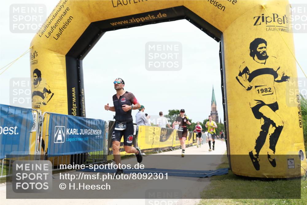 22.06.2025 - Viking Triathlon H.Heesch http://msf.ph/oto/8092301 22.06.2025 13:49:29 Laufen 236, 249, 379, 395, 604 meine-sportfotos.de