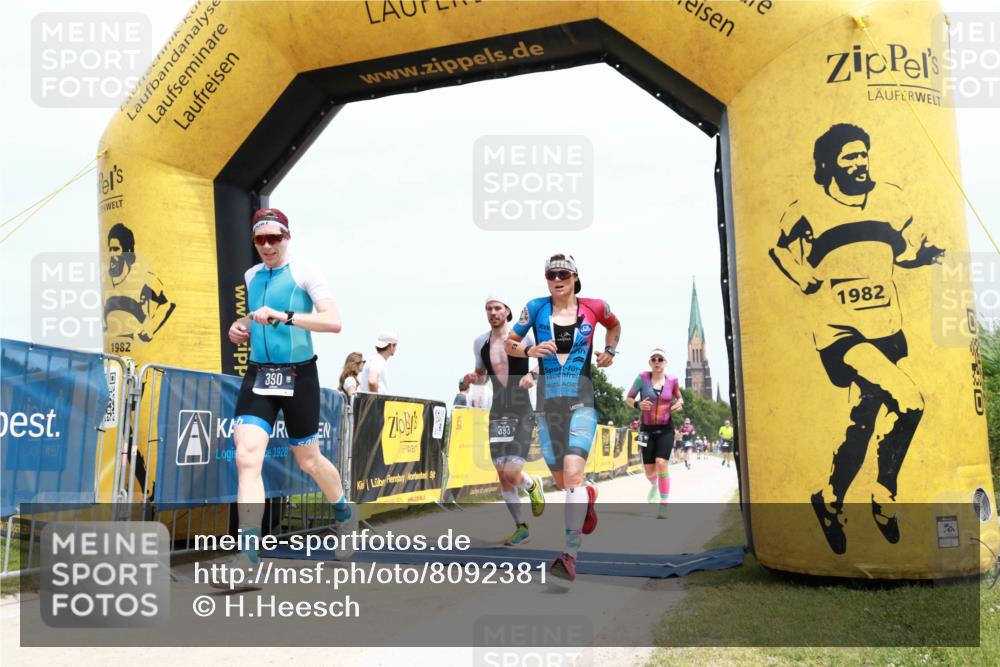 22.06.2025 - Viking Triathlon H.Heesch http://msf.ph/oto/8092381 22.06.2025 13:49:55 Laufen 9, 215, 390, 393 meine-sportfotos.de
