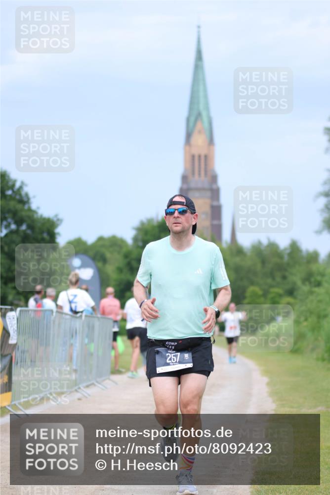 22.06.2025 - Viking Triathlon H.Heesch http://msf.ph/oto/8092423 22.06.2025 17:04:14 Laufen 257 meine-sportfotos.de