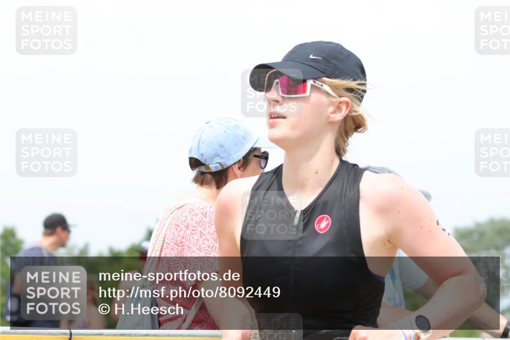 22.06.2025 - Viking Triathlon H.Heesch http://msf.ph/oto/8092449 22.06.2025 15:15:12 Laufen 374, 638 meine-sportfotos.de