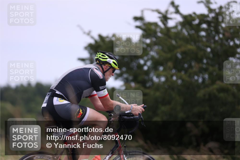 22.06.2025 - Viking Triathlon Yannick Fuchs http://msf.ph/oto/8092470 22.06.2025 13:34:55 Radfahren 292 meine-sportfotos.de