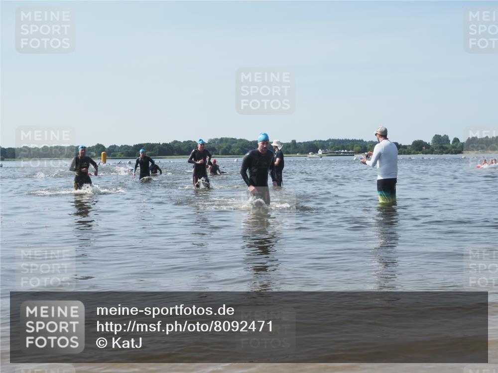 22.06.2025 - Viking Triathlon KatJ http://msf.ph/oto/8092471 22.06.2025 10:28:45 Schwimmen 15, 258, 301, 368, 414 meine-sportfotos.de