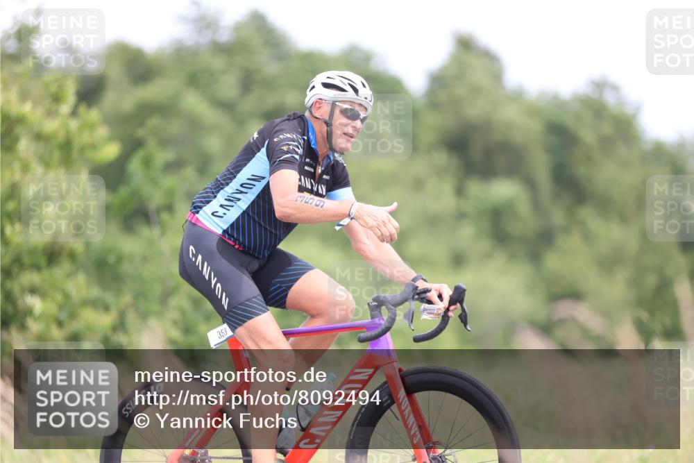 22.06.2025 - Viking Triathlon Yannick Fuchs http://msf.ph/oto/8092494 22.06.2025 13:35:06 Radfahren 201, 359 meine-sportfotos.de