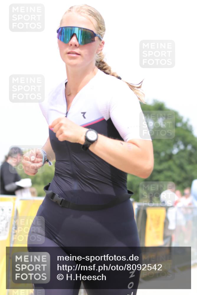 22.06.2025 - Viking Triathlon H.Heesch http://msf.ph/oto/8092542 22.06.2025 15:15:24 Laufen 18, 554 meine-sportfotos.de