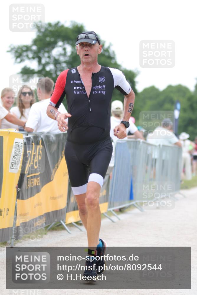 22.06.2025 - Viking Triathlon H.Heesch http://msf.ph/oto/8092544 22.06.2025 16:03:26 Laufen 63 meine-sportfotos.de
