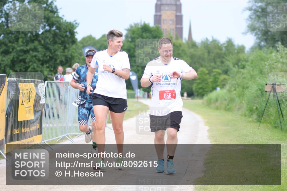22.06.2025 - Viking Triathlon H.Heesch http://msf.ph/oto/8092615 22.06.2025 17:04:28 Laufen 466, 656 meine-sportfotos.de