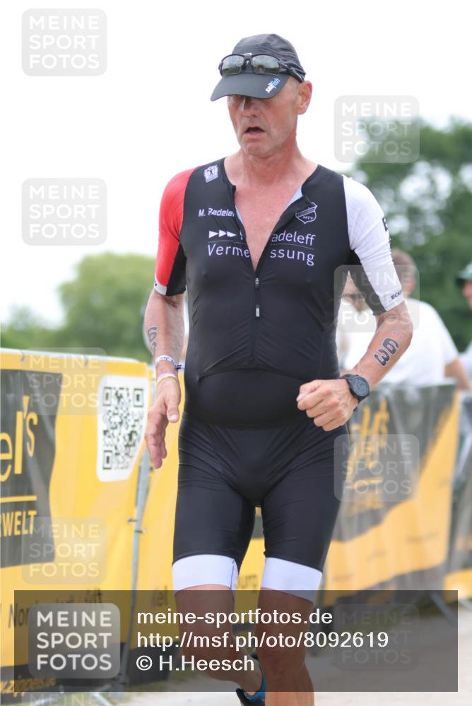 22.06.2025 - Viking Triathlon H.Heesch http://msf.ph/oto/8092619 22.06.2025 16:03:27 Laufen 63 meine-sportfotos.de